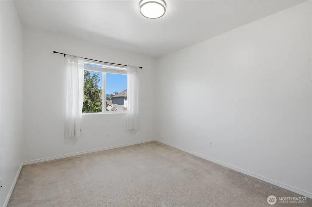 5928 Elizabeth Avenue SE Auburn WA 98092