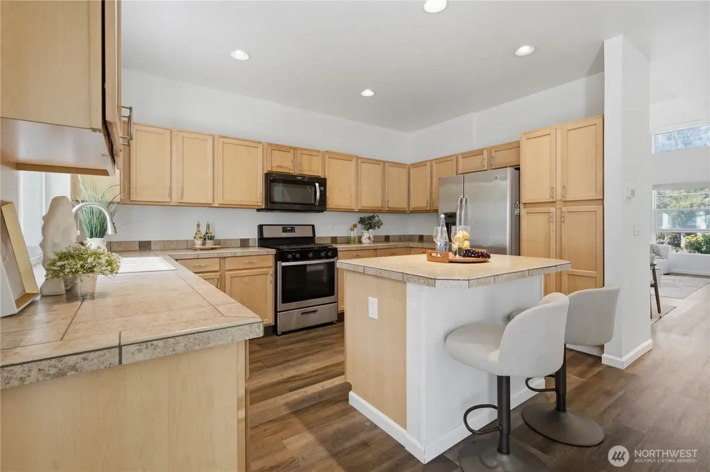 5928 Elizabeth Avenue SE Auburn WA 98092