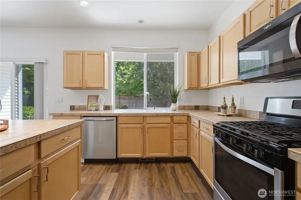 5928 Elizabeth Avenue SE Auburn WA 98092