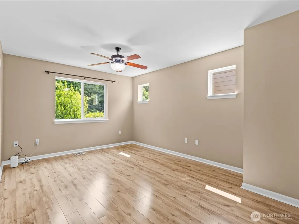 16282 2nd Pl S Burien WA 98148