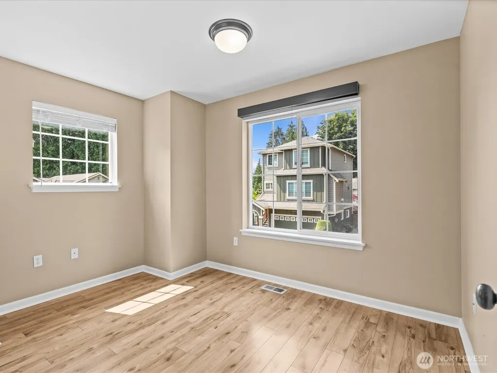 16282 2nd Pl S Burien WA 98148