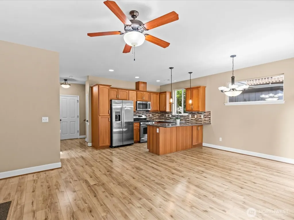 16282 2nd Pl S Burien WA 98148