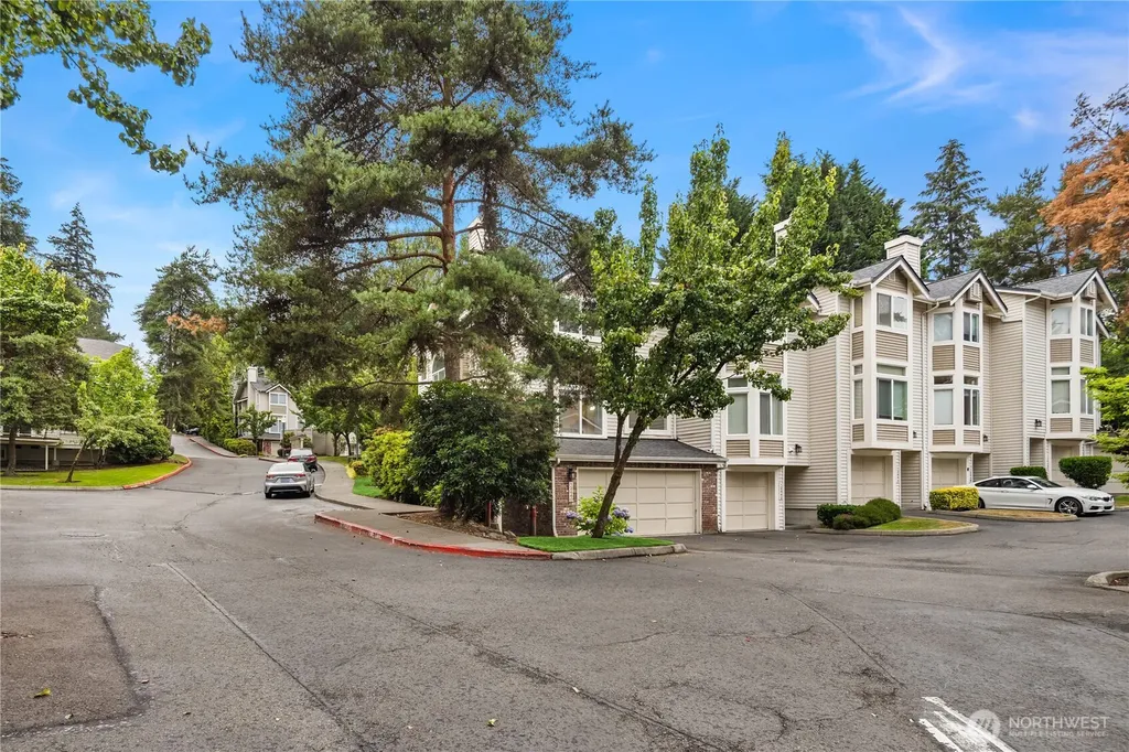 12440 NE 7th Place Bellevue WA 98005