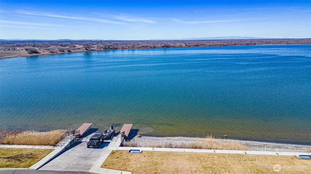 7382 Dune Lake Road SE Moses Lake WA 98837