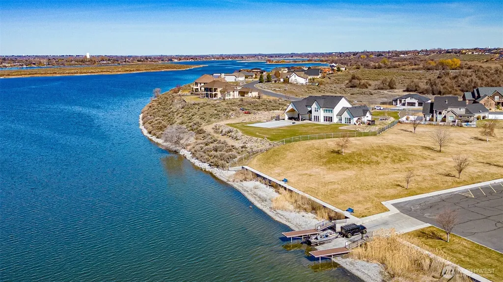 7382 Dune Lake Road SE Moses Lake WA 98837