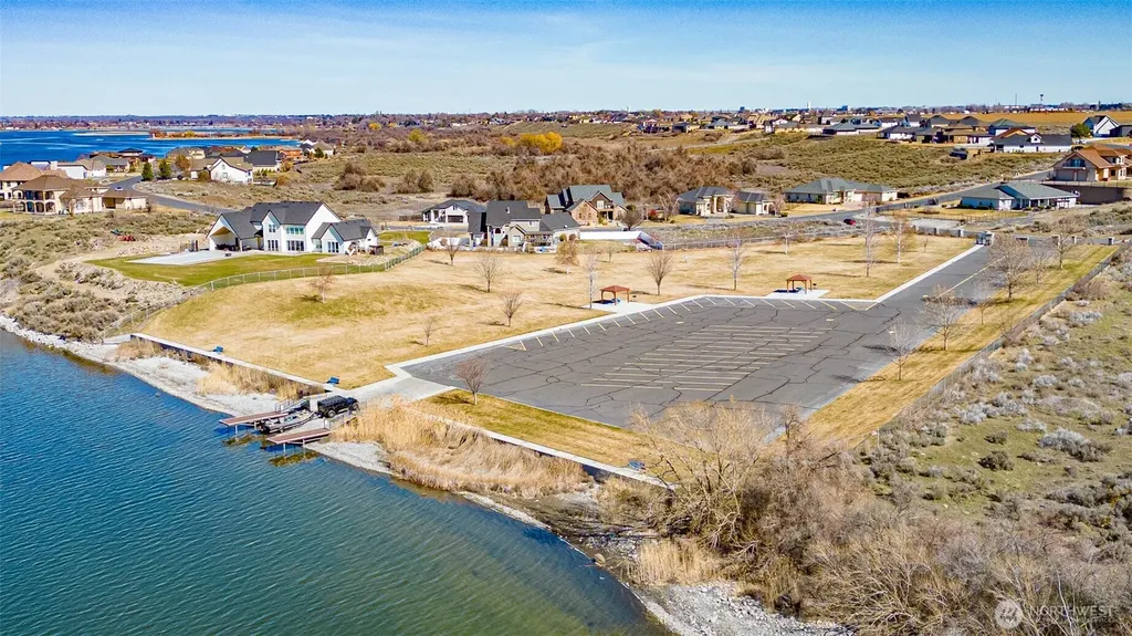 7382 Dune Lake Road SE Moses Lake WA 98837