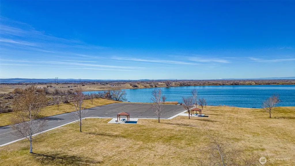 7382 Dune Lake Road SE Moses Lake WA 98837
