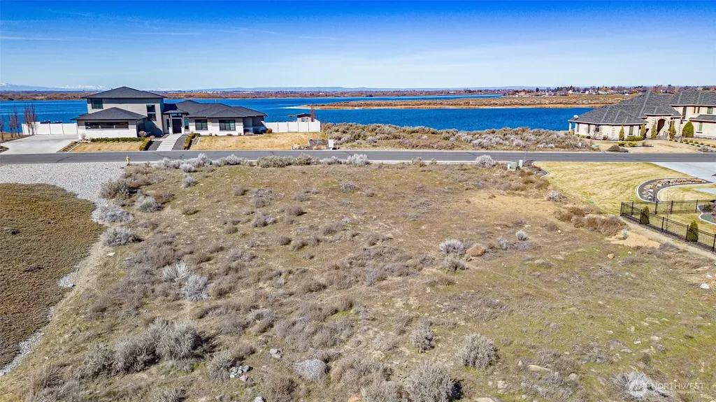 7382 Dune Lake Road SE Moses Lake WA 98837