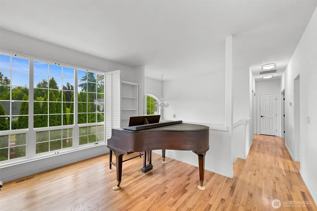 912 S Hills Drive Bellingham WA 98229