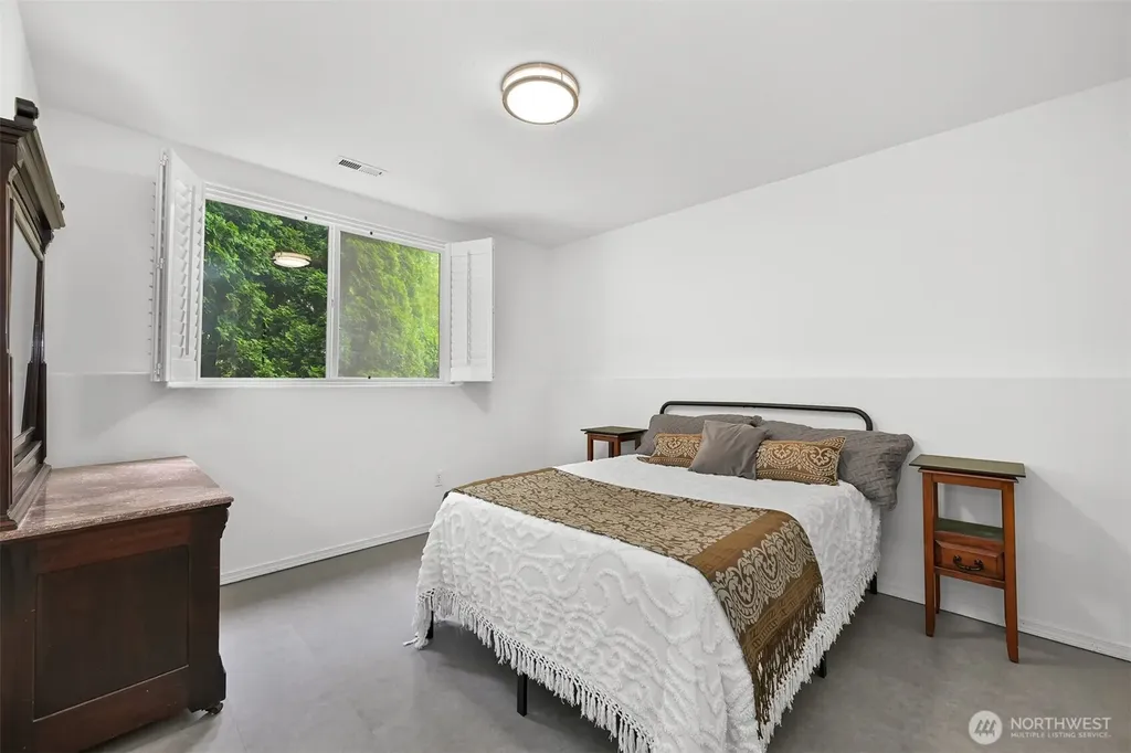 912 S Hills Drive Bellingham WA 98229