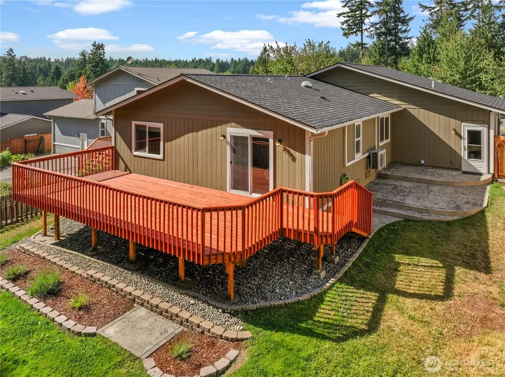 193 NE Max William Loop Poulsbo WA 98370