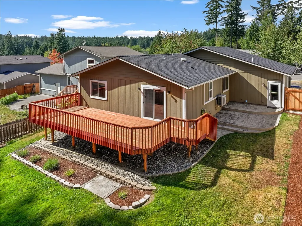 193 NE Max William Loop Poulsbo WA 98370