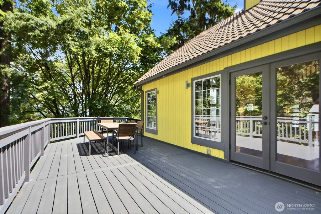 4739 Fernridge Lane Mercer Island WA 98040
