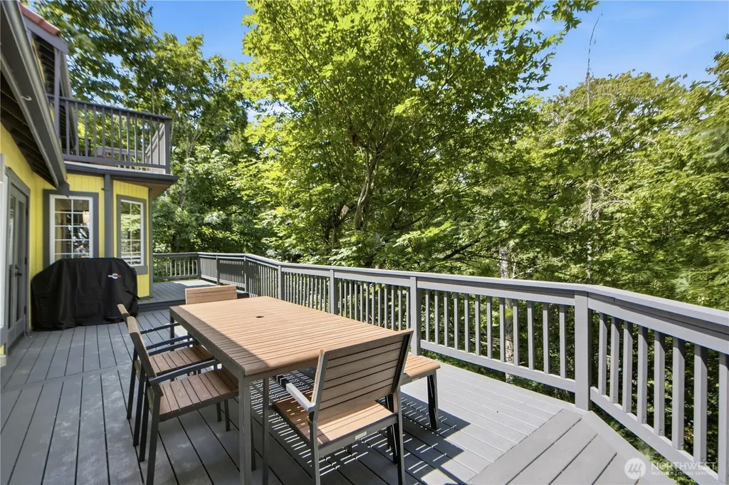 4739 Fernridge Lane Mercer Island WA 98040