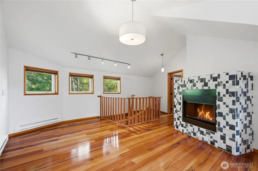 4739 Fernridge Lane Mercer Island WA 98040