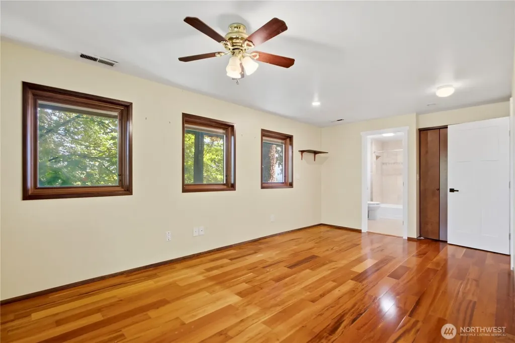 4739 Fernridge Lane Mercer Island WA 98040