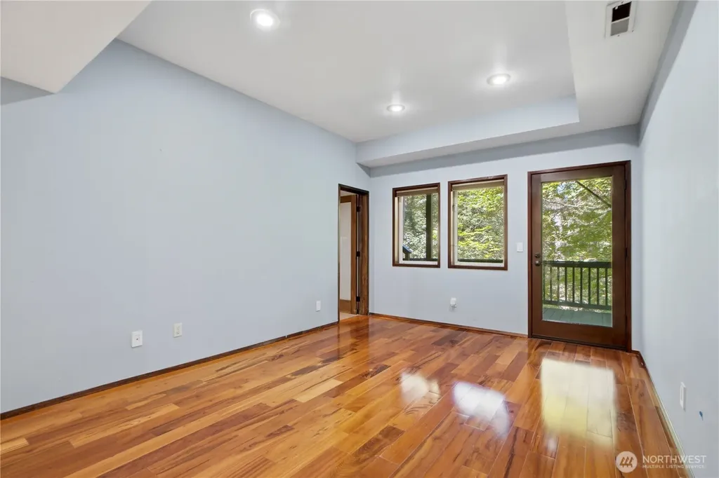 4739 Fernridge Lane Mercer Island WA 98040