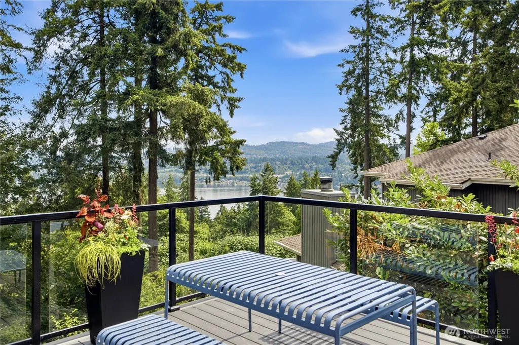 4739 Fernridge Lane Mercer Island WA 98040