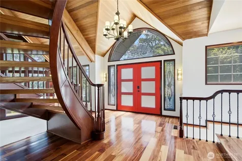 4739 Fernridge Lane Mercer Island WA 98040