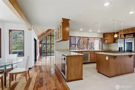 4739 Fernridge Lane Mercer Island WA 98040