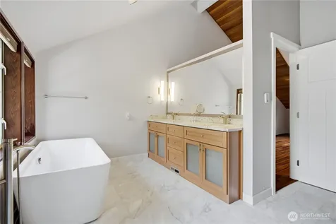 4739 Fernridge Lane Mercer Island WA 98040