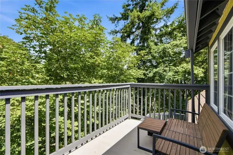 4739 Fernridge Lane Mercer Island WA 98040