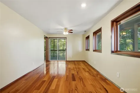 4739 Fernridge Lane Mercer Island WA 98040