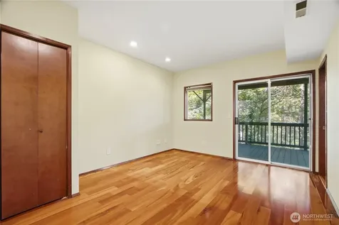 4739 Fernridge Lane Mercer Island WA 98040