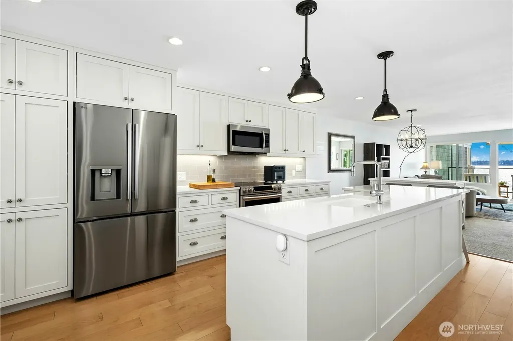 6620 Lake Washington Boulevard NE Kirkland WA 98033