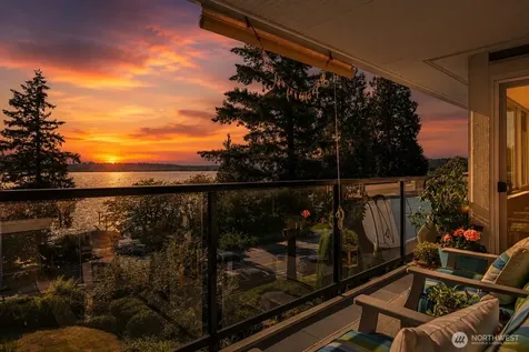 6620 Lake Washington Boulevard NE Kirkland WA 98033
