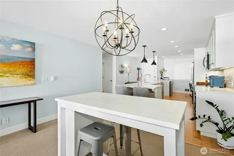 6620 Lake Washington Boulevard NE Kirkland WA 98033