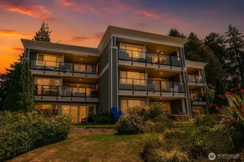 6620 Lake Washington Boulevard NE Kirkland WA 98033