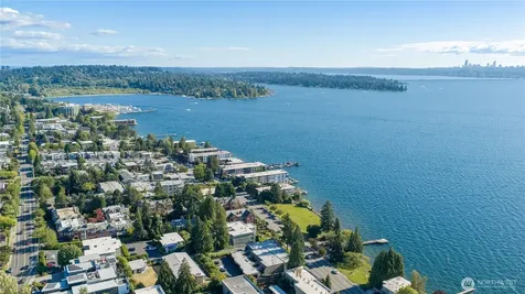 6620 Lake Washington Boulevard NE Kirkland WA 98033