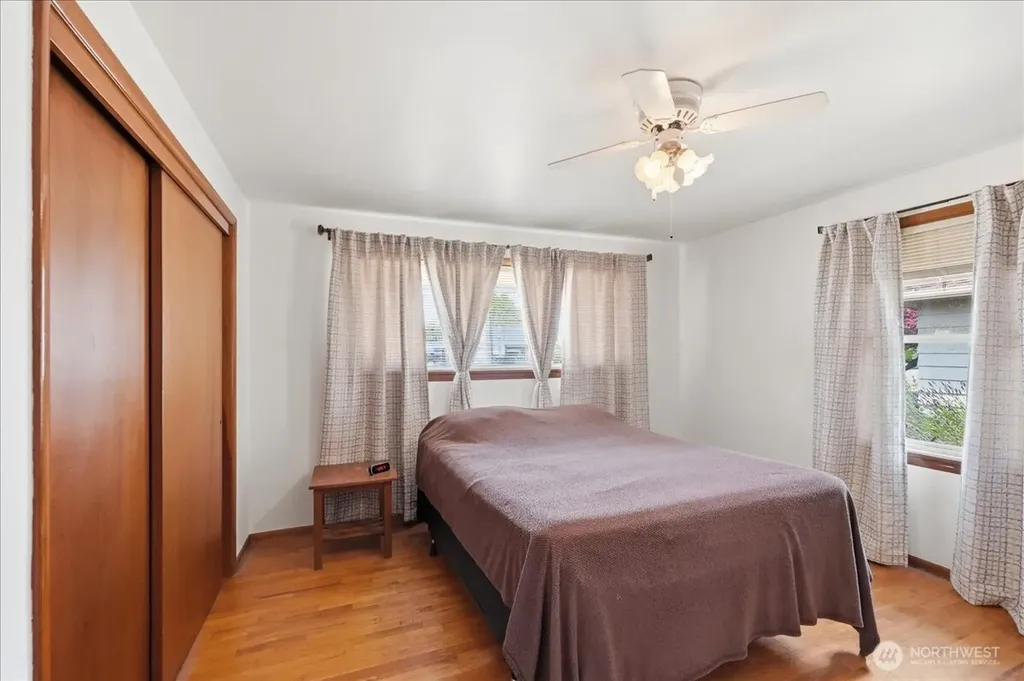 1318 F Street SE Auburn WA 98002