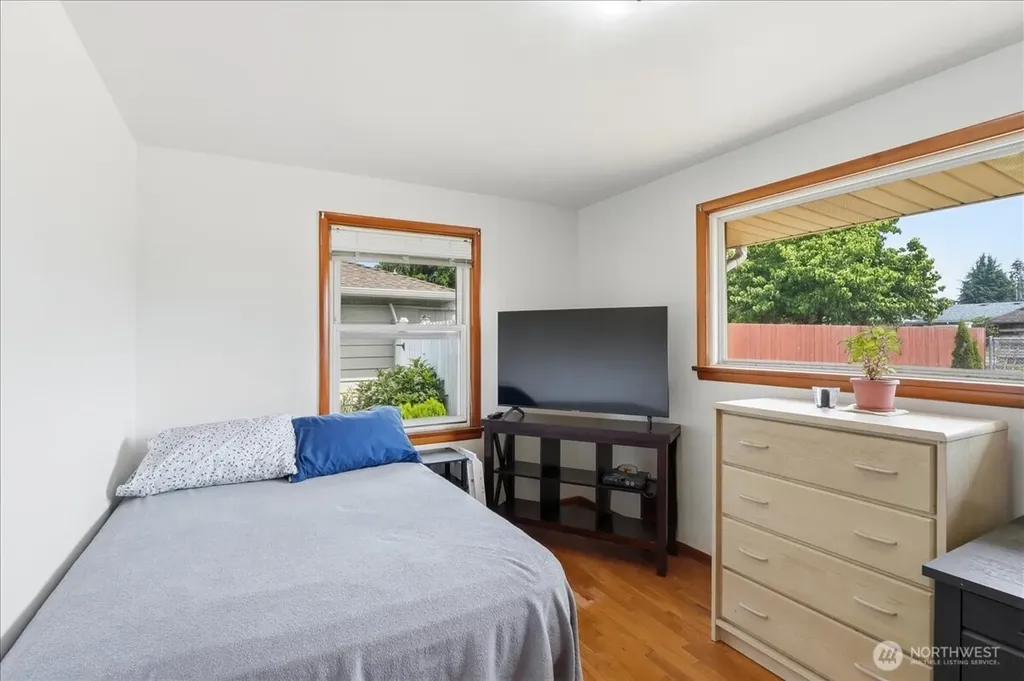 1318 F Street SE Auburn WA 98002
