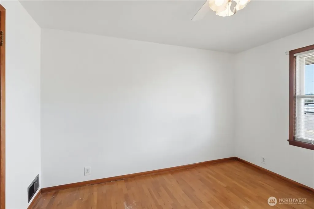 1318 F Street SE Auburn WA 98002