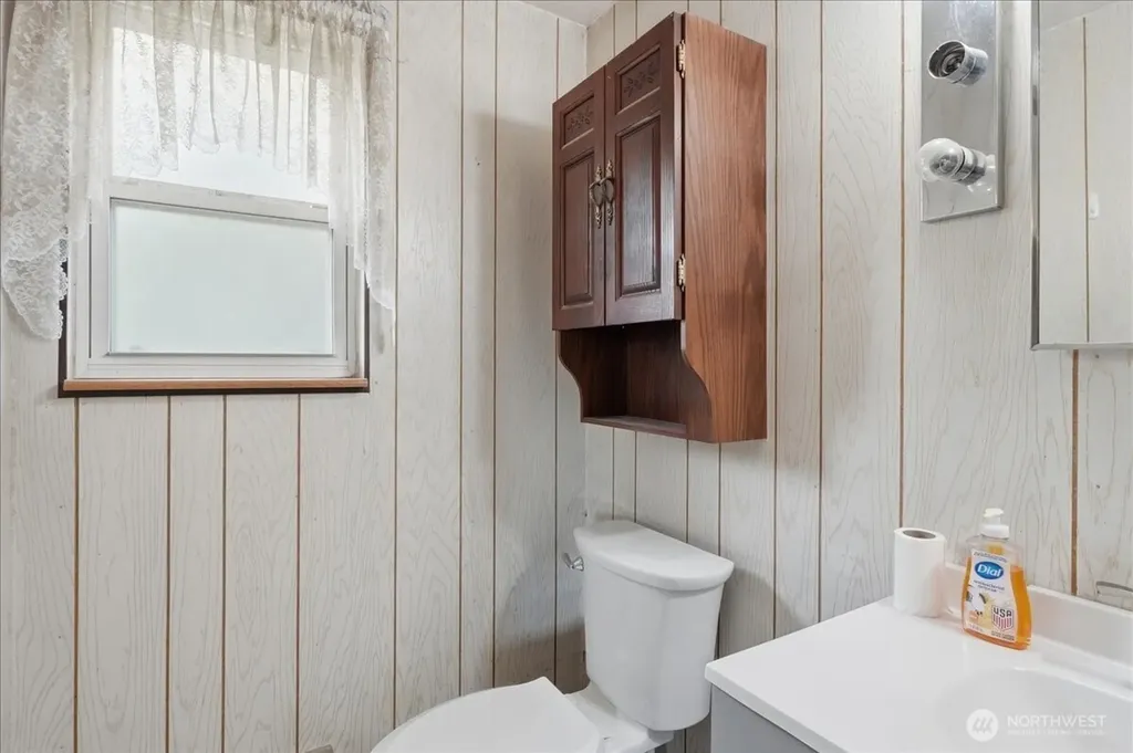 1318 F Street SE Auburn WA 98002
