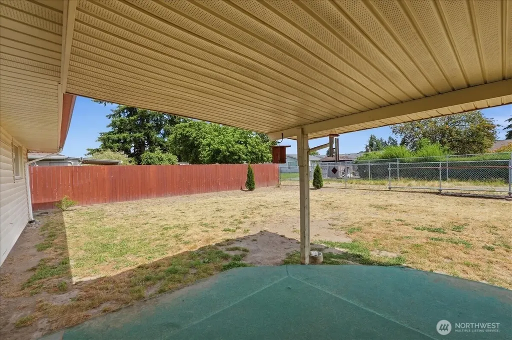 1318 F Street SE Auburn WA 98002