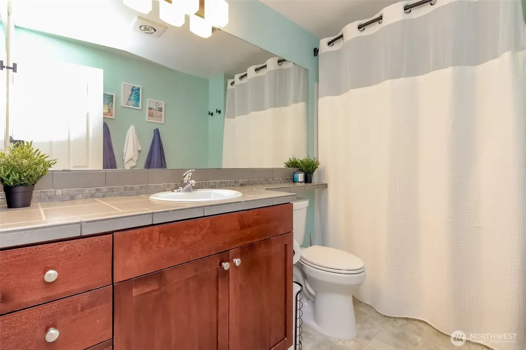 1835 S 286th Lane Federal Way WA 98003