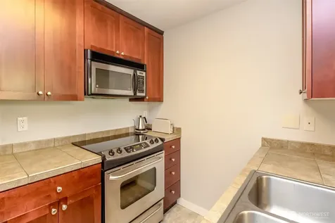 1835 S 286th Lane Federal Way WA 98003