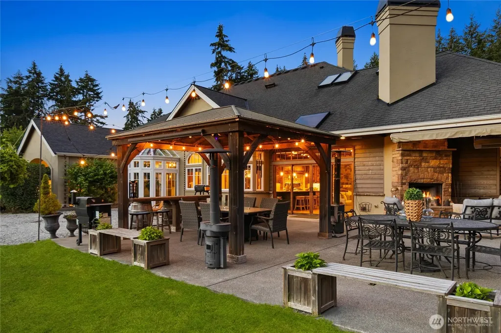 905 250th Avenue NE Sammamish WA 98074