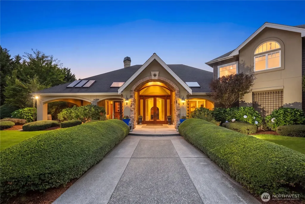 905 250th Avenue NE Sammamish WA 98074