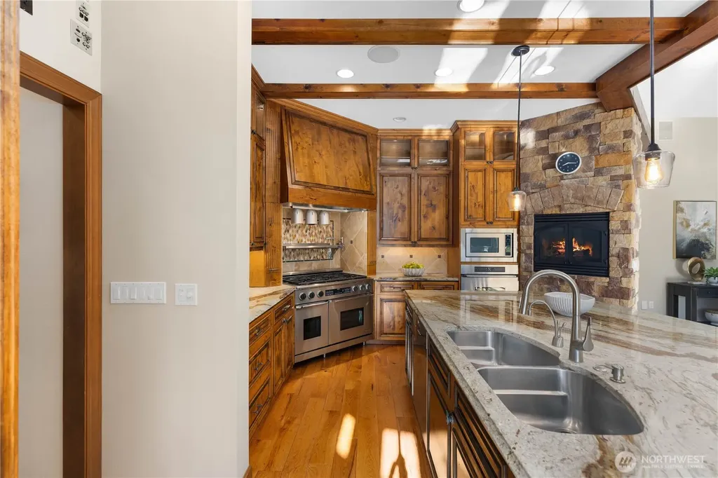 905 250th Avenue NE Sammamish WA 98074