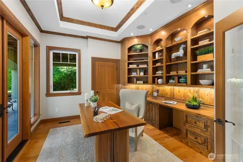 905 250th Avenue NE Sammamish WA 98074
