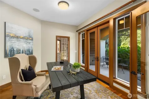 905 250th Avenue NE Sammamish WA 98074