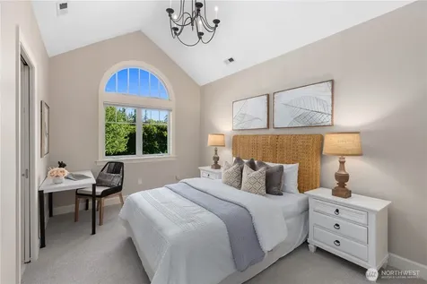 905 250th Avenue NE Sammamish WA 98074