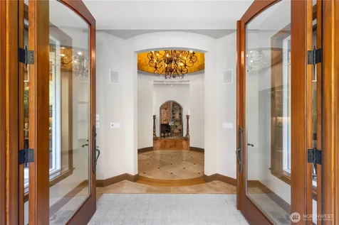 905 250th Avenue NE Sammamish WA 98074