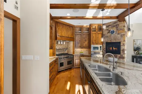 905 250th Avenue NE Sammamish WA 98074
