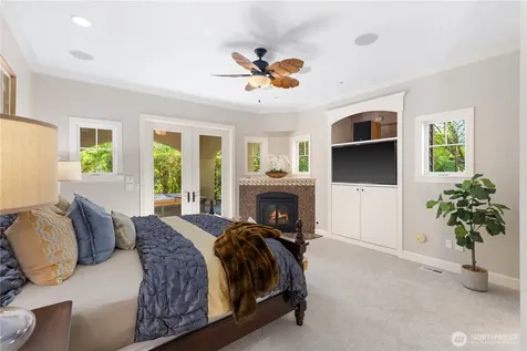 905 250th Avenue NE Sammamish WA 98074