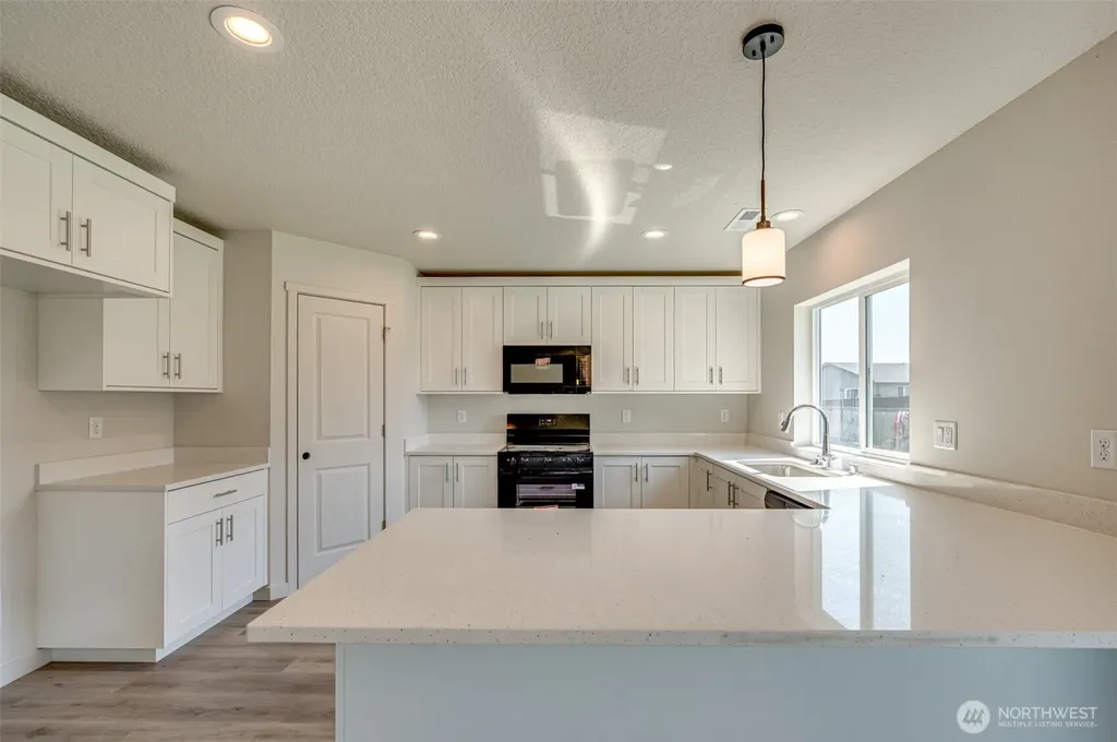 2010 Henderson Way Longview WA 98632